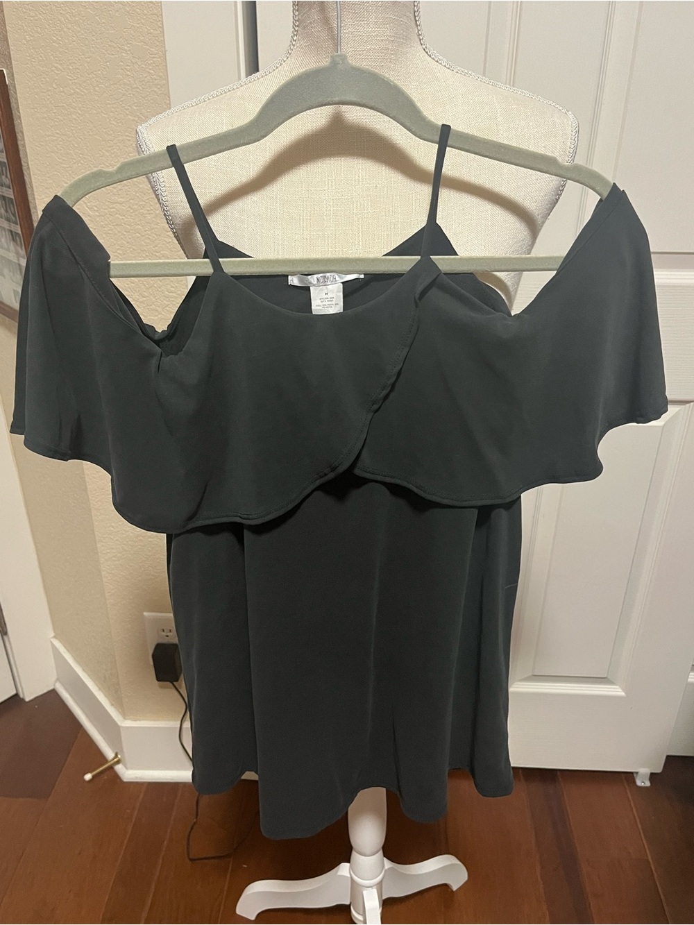 Cold-Shoulder Ruffle Soft Camisole Top - Black